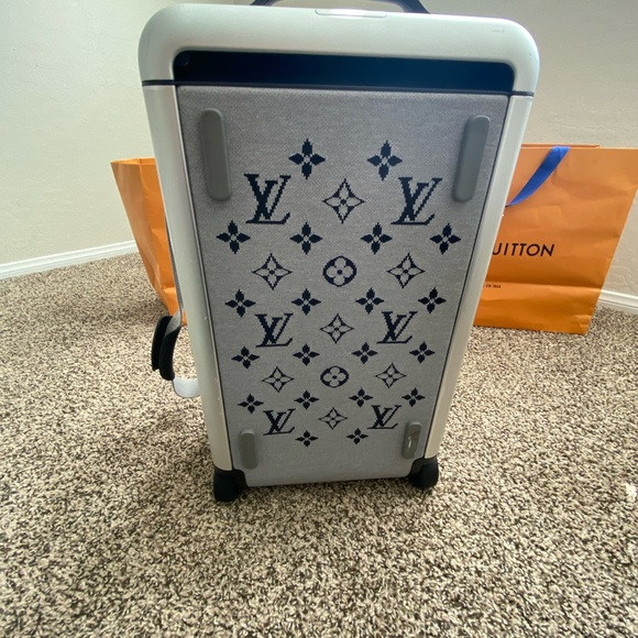 Grey Louis Vuitton carry on luggage - Picture 2 of 5